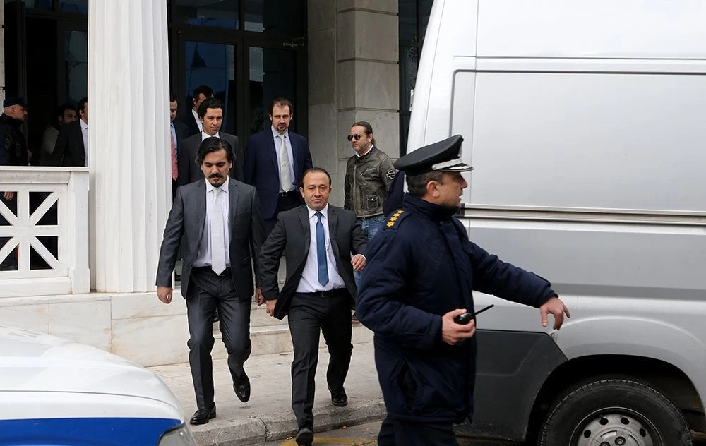 Δικηγόρος 8 Τούρκων αξιωματικών: «Φετφάς» η επικήρυξή τους από την Άγκυρα